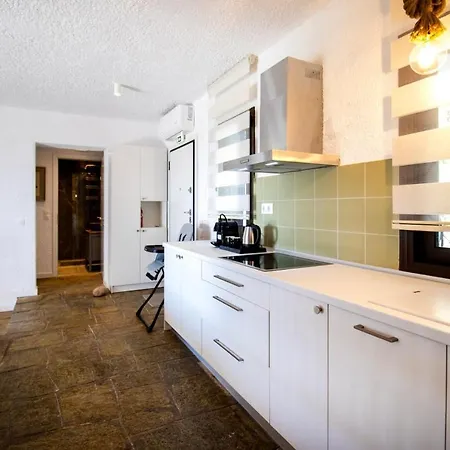 Emerald Next To The Sea, Appartement