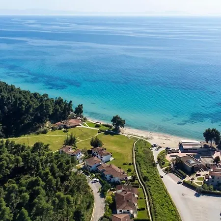 Emerald Next To The Sea, * Elani